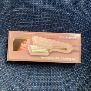 Vidal Sassoon Professional Hair Crimping Iron with Box and Manuel